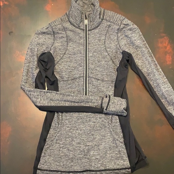 running jacket with pockets